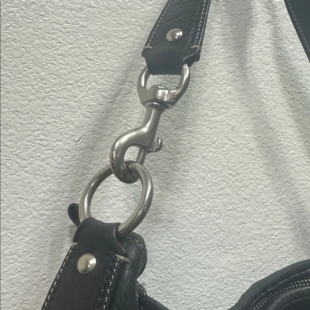 Coach Sarah Black Pebble Leather Hobo bag Classic Vintage Style A0985-F13094